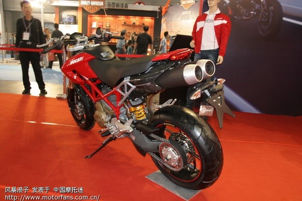 e8T8ujq1Y6560.jpg