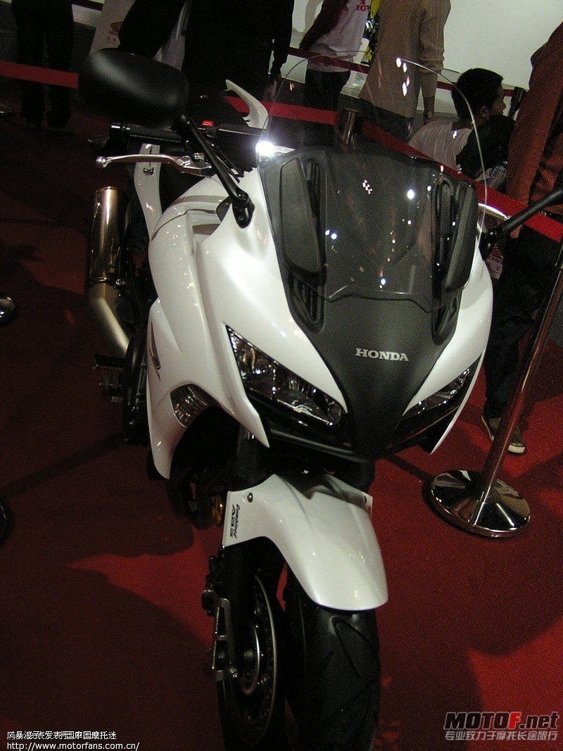NrtpHQ5ZM1323.jpg