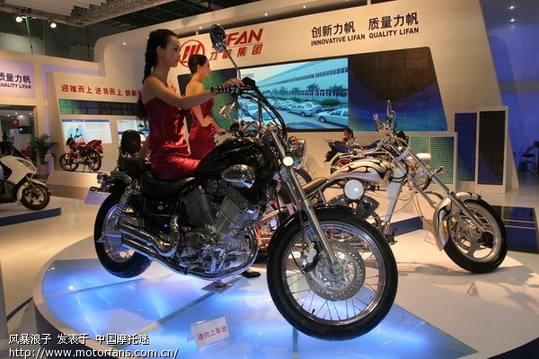 R1dumvAlb4715.jpg