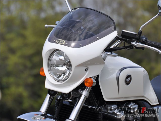 rcb60_cb1100_up_l.jpg