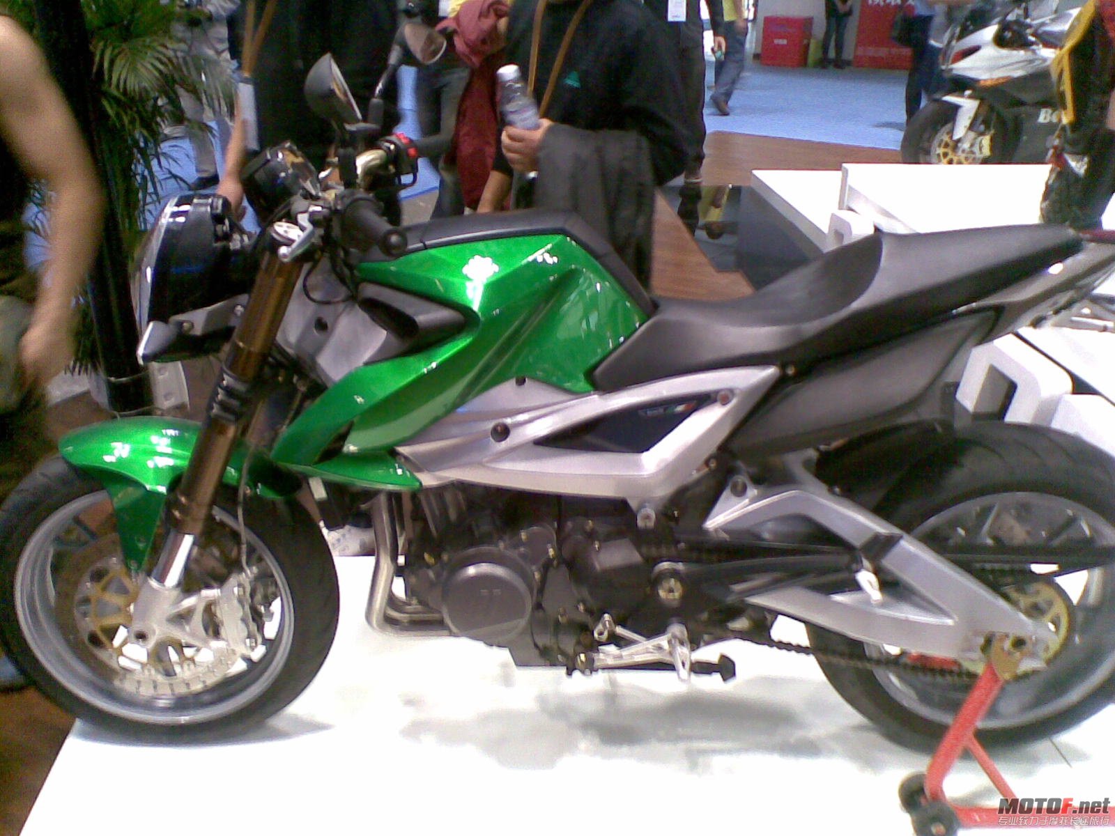 钱江黄龙600CC.jpg