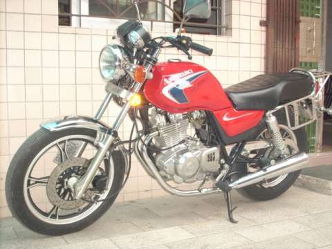 铃木GN300