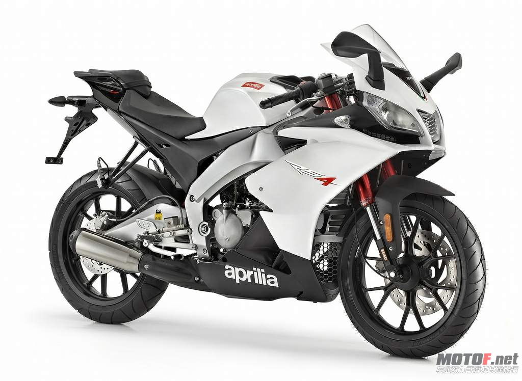 Aprilia RS4 11  4.jpg