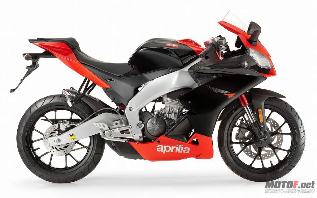 Aprilia RS4 11  1.jpg