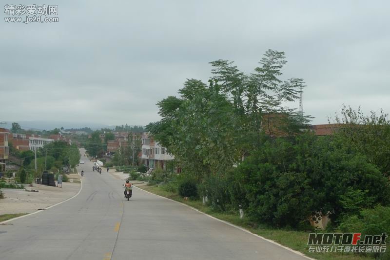 171612cfh9az42c9jjzevy.jpg