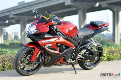 GSX R750 K6