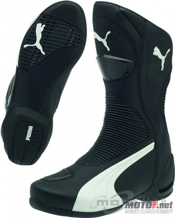 puma_RoadsterV3GTX_Black_White.jpg