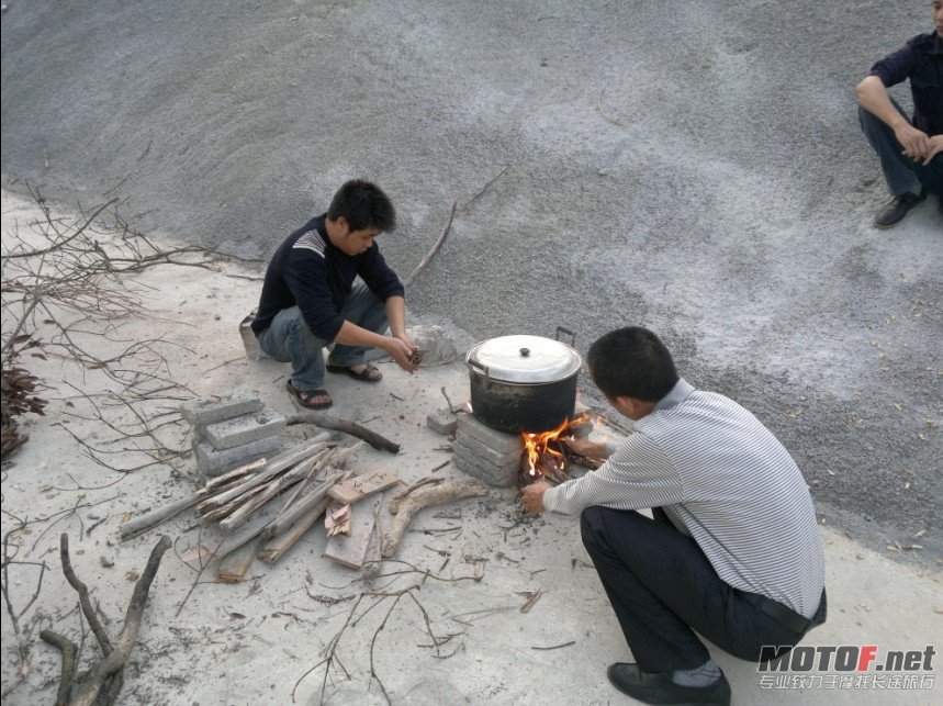 深圳龙坪机车 老世界