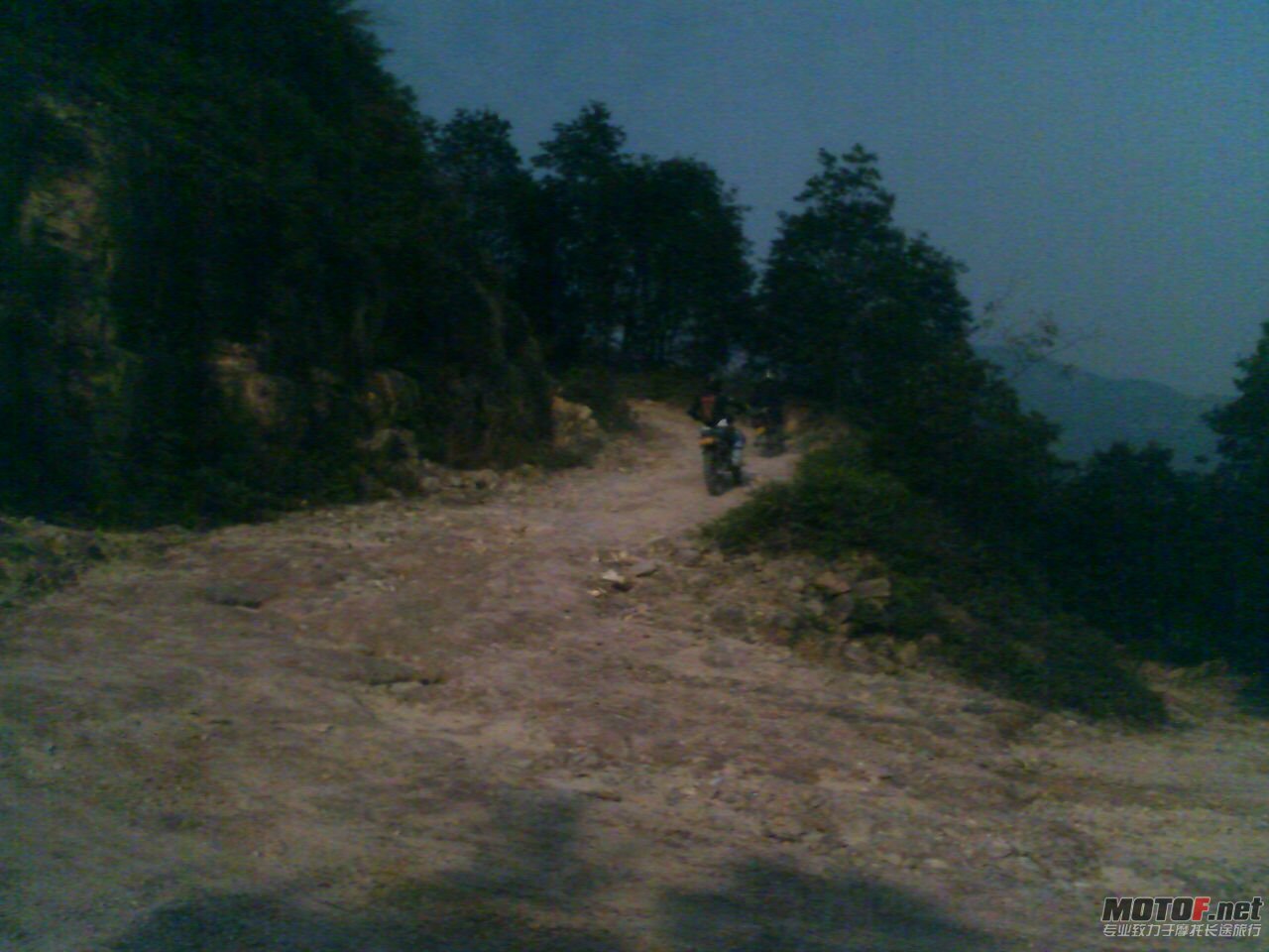 201011141530_00012.jpg