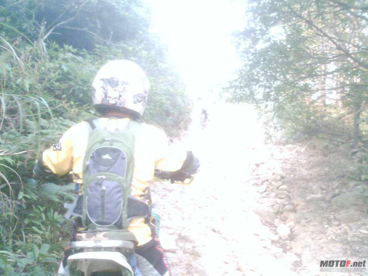201011141605_00025.jpg