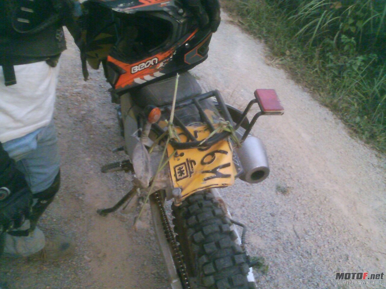 201011141631_00026.jpg