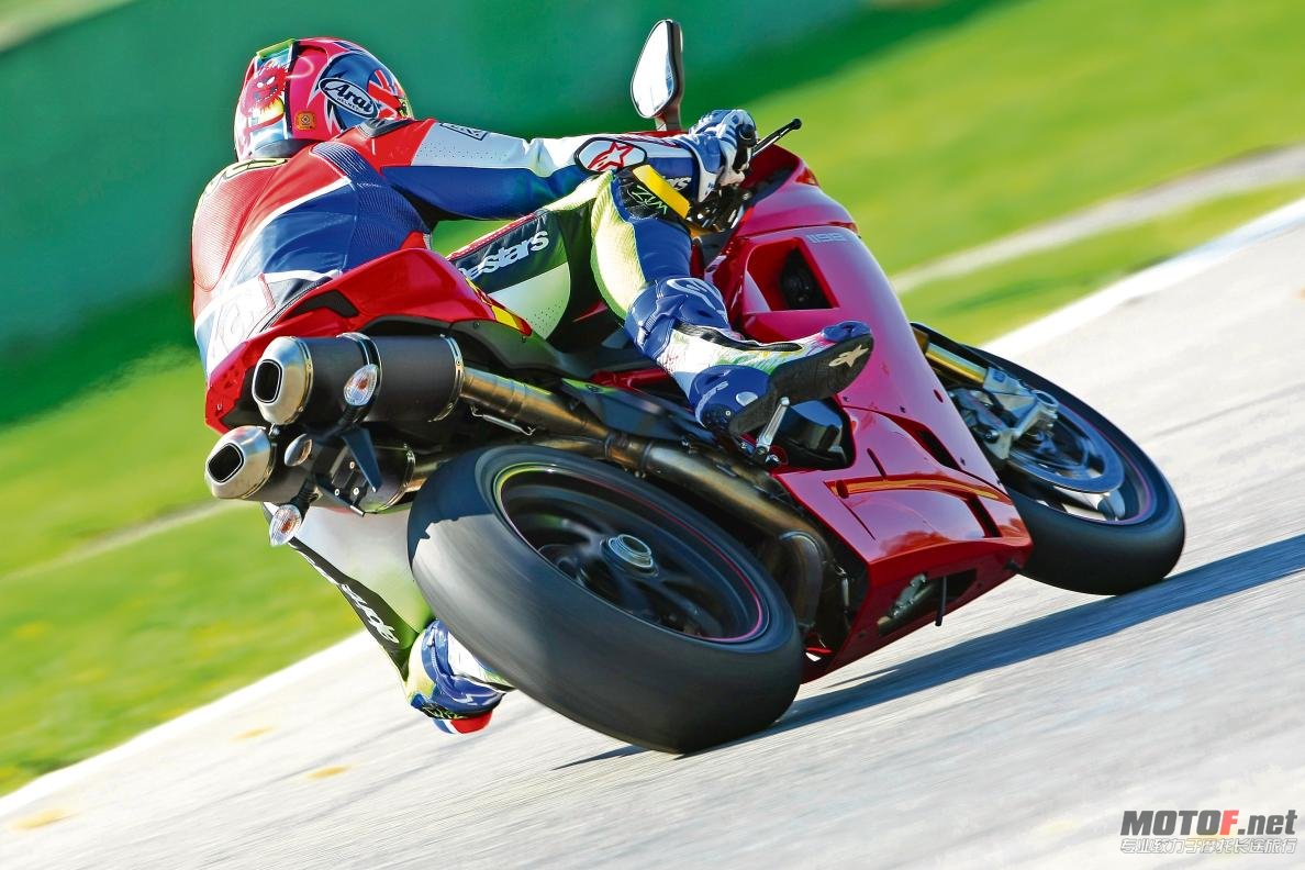 03ducati-1198sp.jpg