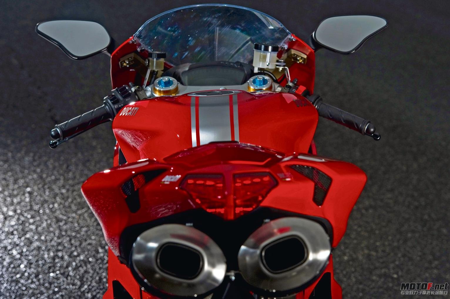 ducadi 1098 1.jpg