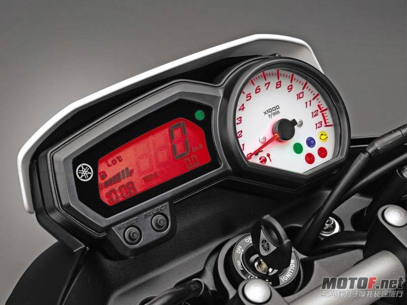 03yamaha-fz8.jpg