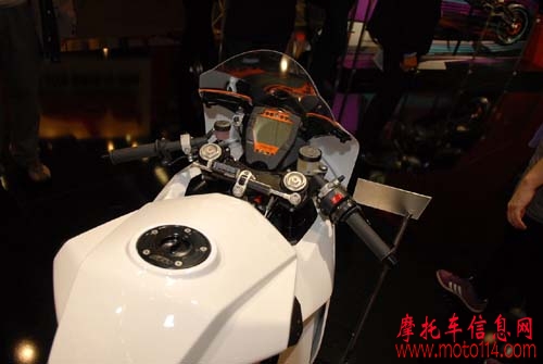 1_101009212317_1[1].jpg