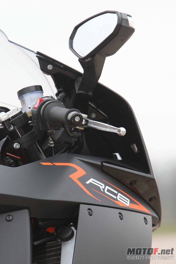 05KTM-RC8R.jpg