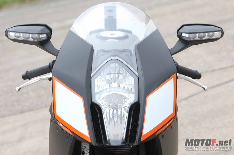 10KTM-RC8R.jpg