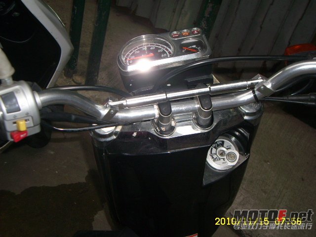 SL701516.JPG