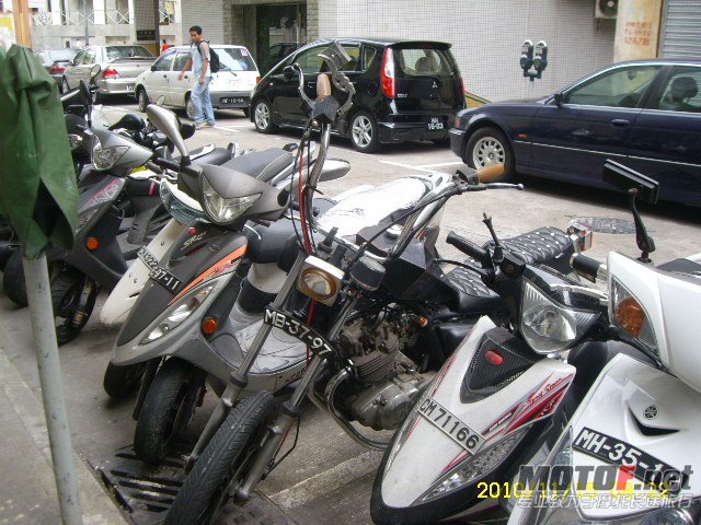 SL701522.JPG