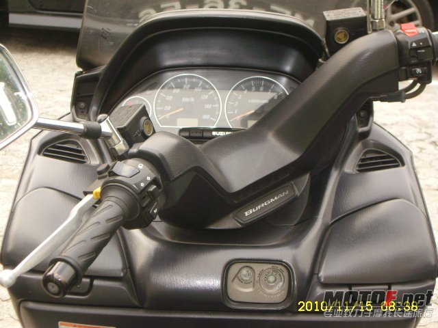 SL701539.JPG