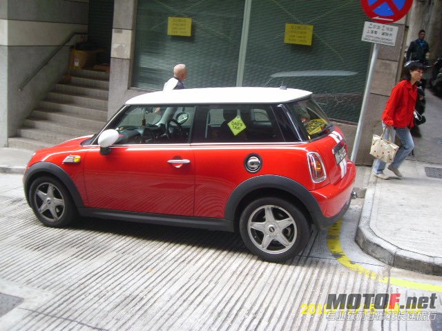 SL701541.JPG