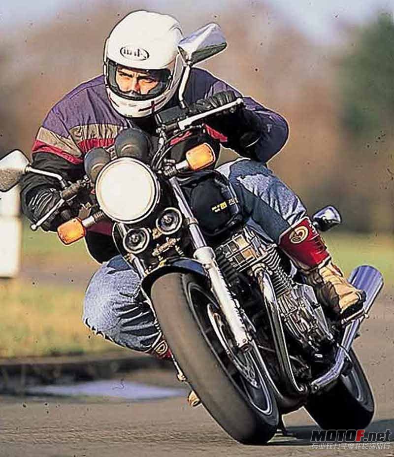 HONDA-CB750X7-0659-01.jpg