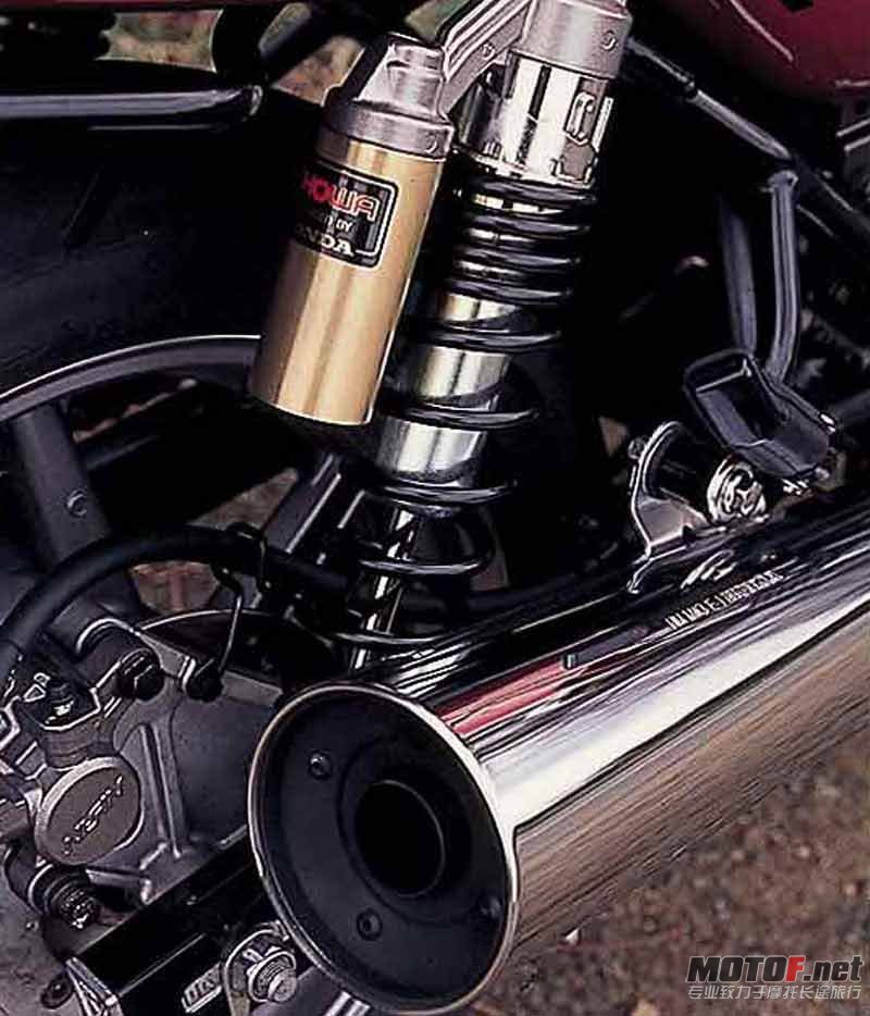 HONDA-CB750X8-0660-01.jpg