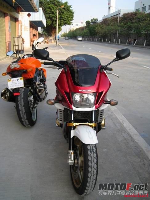 20081123_a977a00fee679136fd58S7e0SCzB16ut[1].jpg