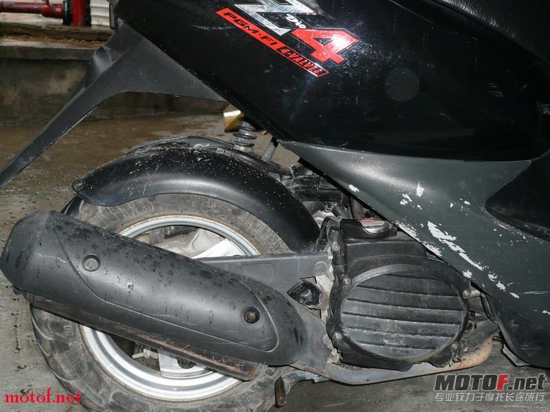 20090523_273167702d4959645ae98jzejPpo4eG6[1].jpg