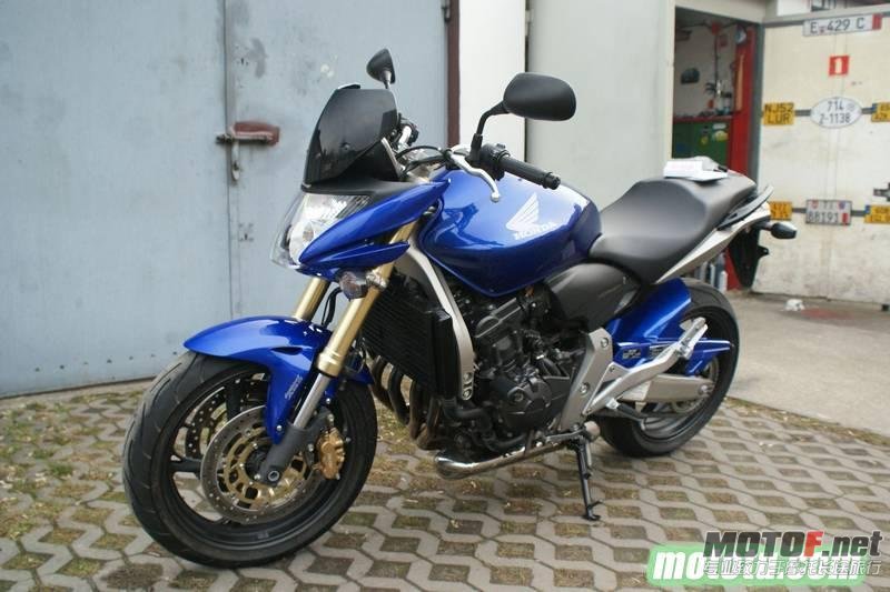 1266501521301940-Honda-CB-600-(Hornet)-[1].jpg