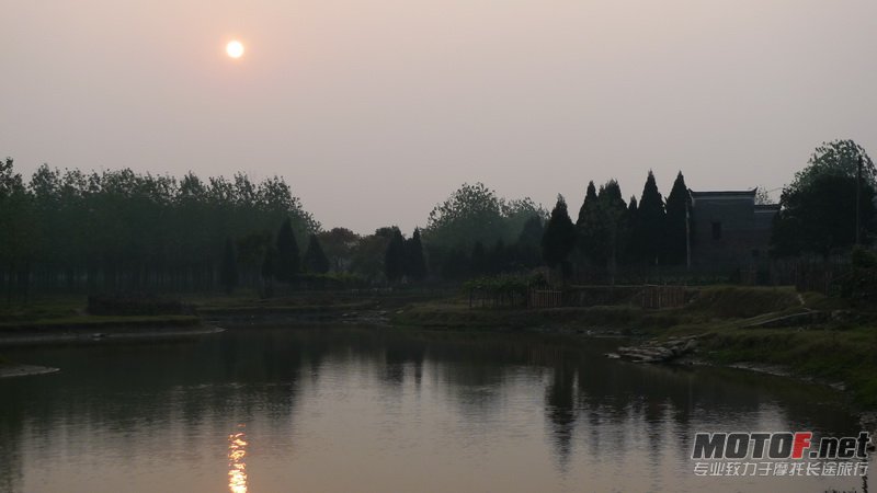 美丽的村头