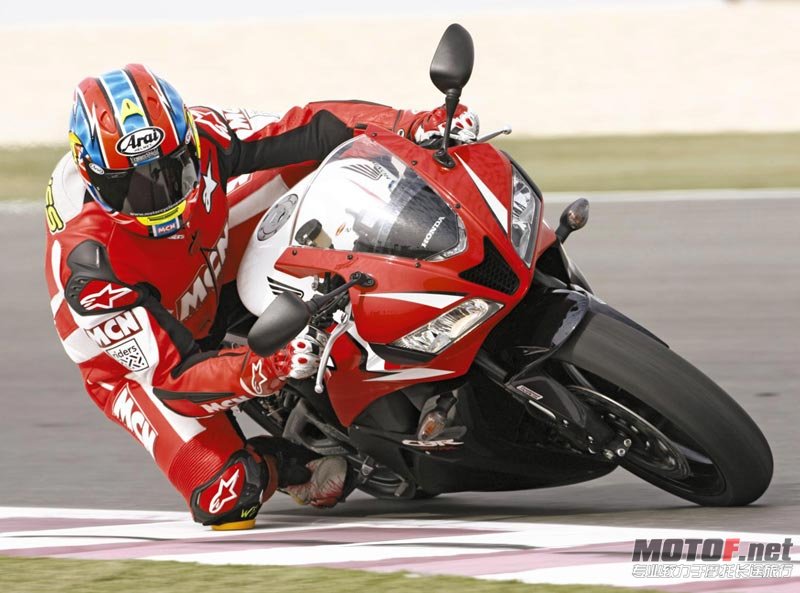 01Honda-CBR600RR.jpg