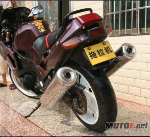 ZZR400