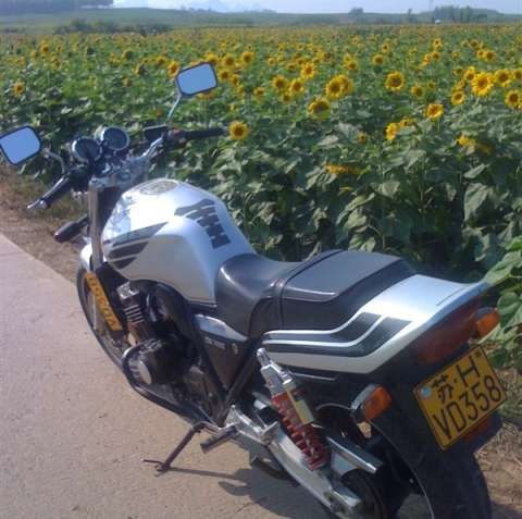 CB400