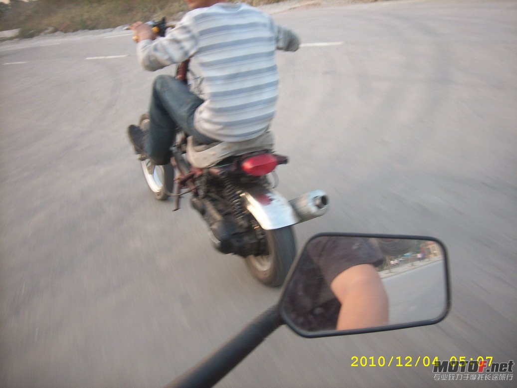 010.jpg
