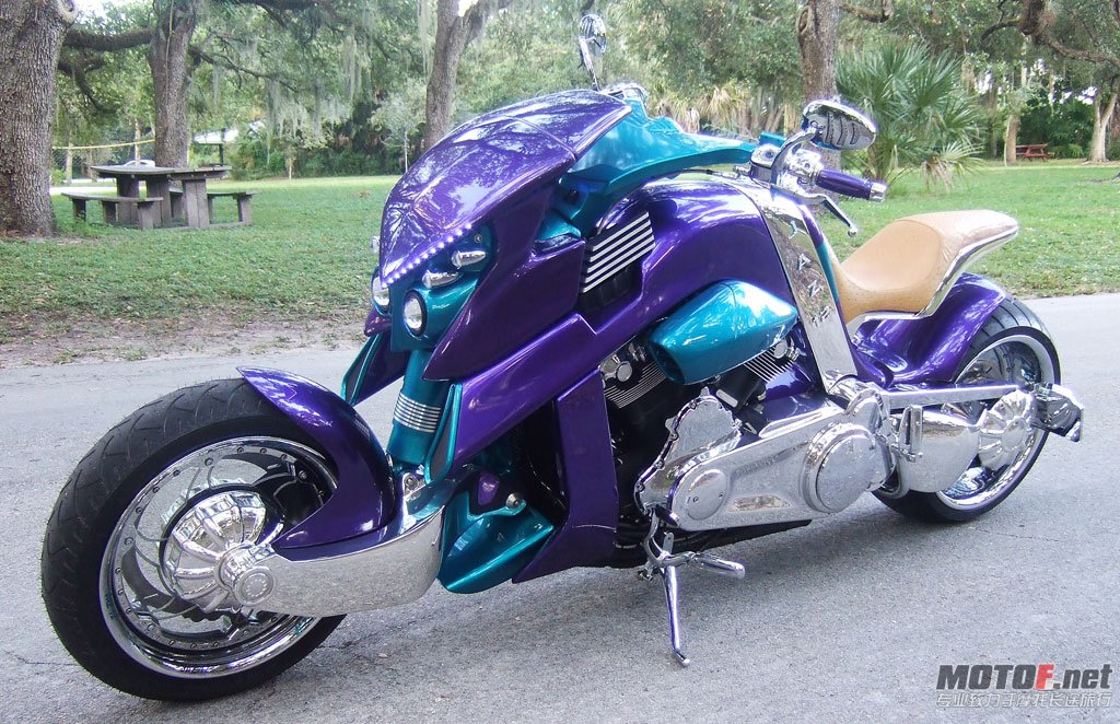 2011-travertson-v-rex-2-custom-bike-looks-like-a-sci-fi-predator-26717_1.jpg