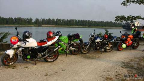XJR400