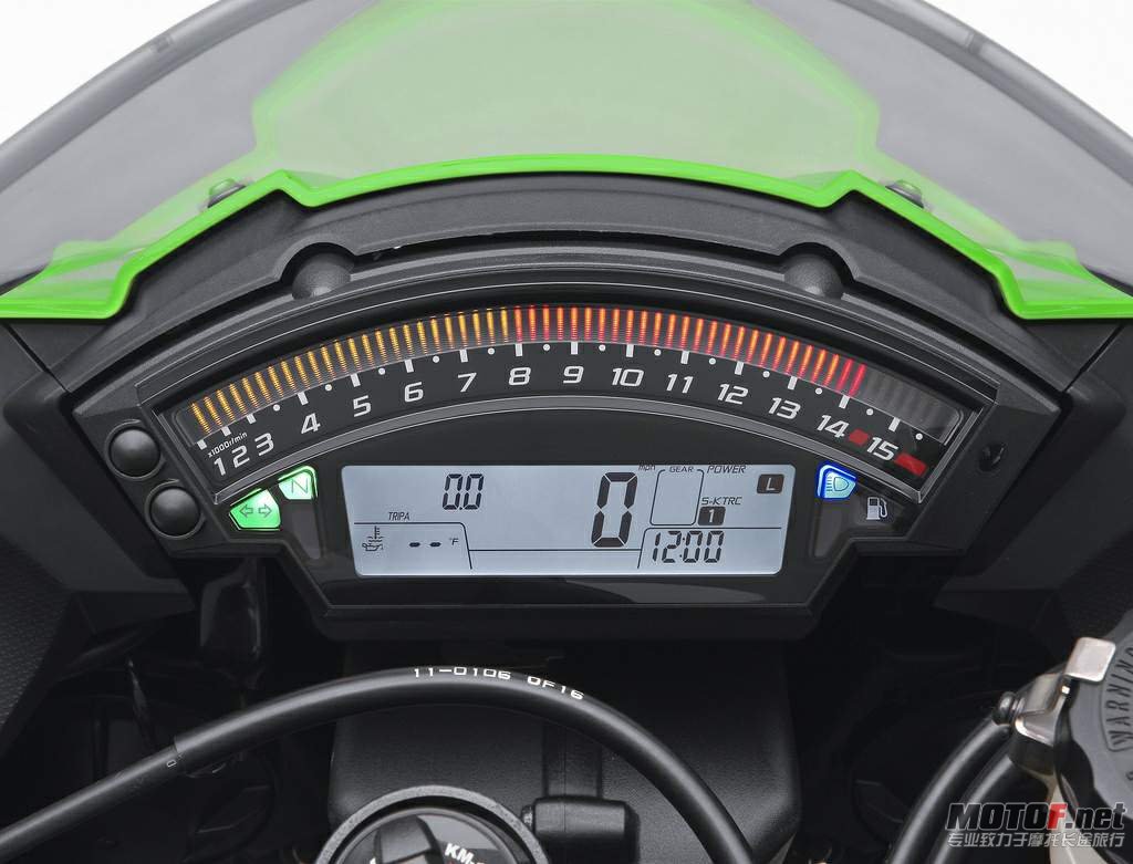 Kawasaki ZX10R 11  5.jpg