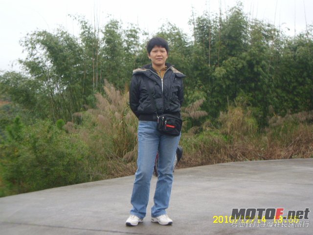 SL701688.JPG