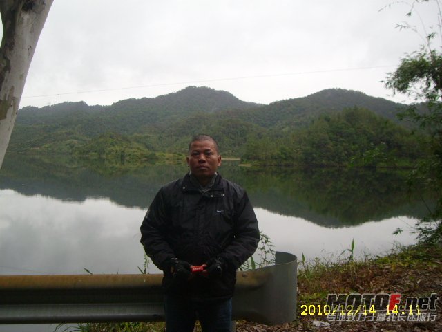 SL701700.JPG