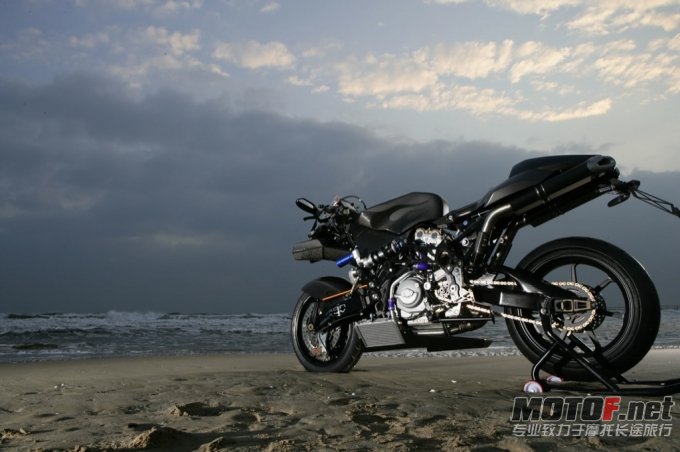 vyrus-987-c3-v4-worlds-most-powerful-production-motorcycle-medium_3.jpg