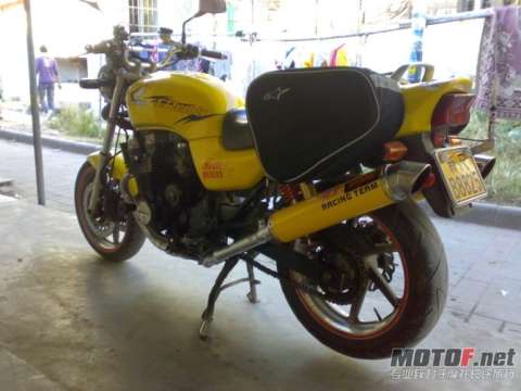 CB750