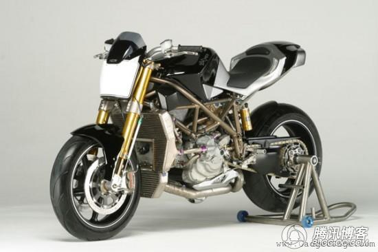 3.Macchia Nera 概念摩托车 价格 : $200,000 – $250,000 最高时速: 370kms/hr