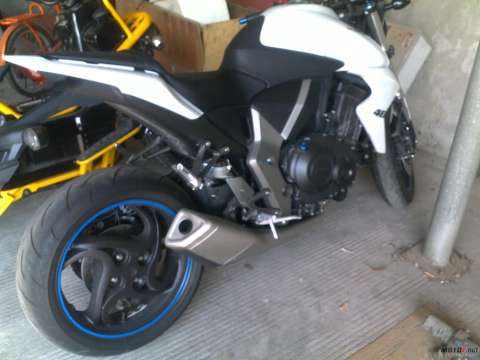 CB1000R大黄蜂