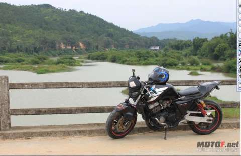 CB400