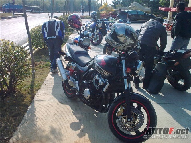 03cb400vtec7.jpg