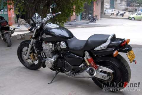 本田X4 1300CC