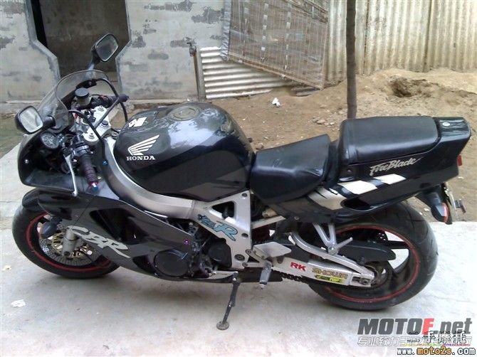 96的CBR900