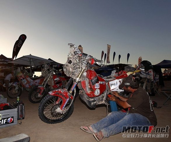 dakar10.jpg