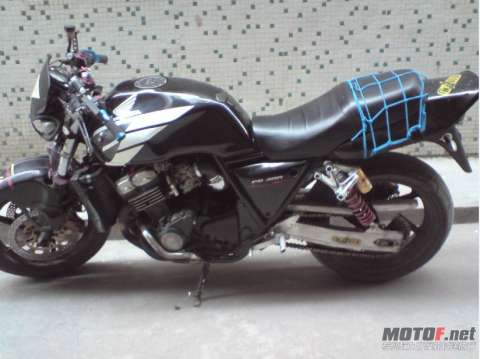 CB400